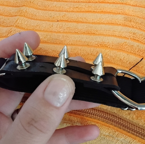 Black Heart Choker with Silver Spiked Accents - Picture 3 of 3